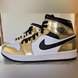 Air Jordan 1 Mid SE Metallic Gold, Men’s Size 9.5, New Without Tags
